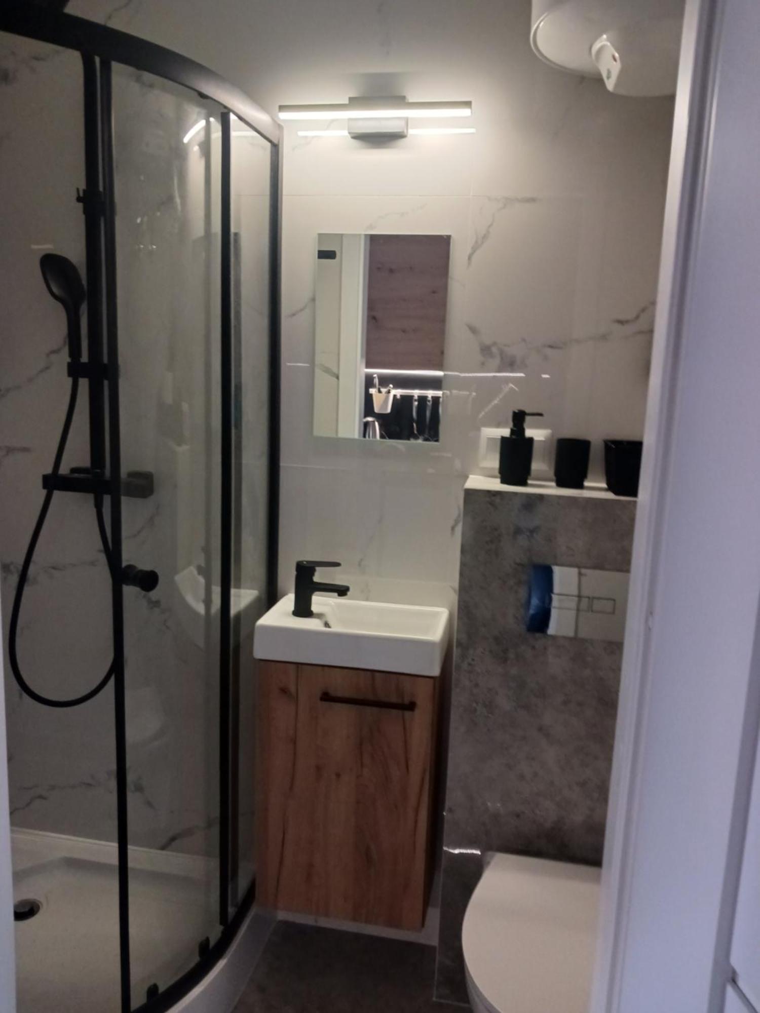 Marco 3 Przy Dworcu-stare Miasto-super Wi Fi Appartement